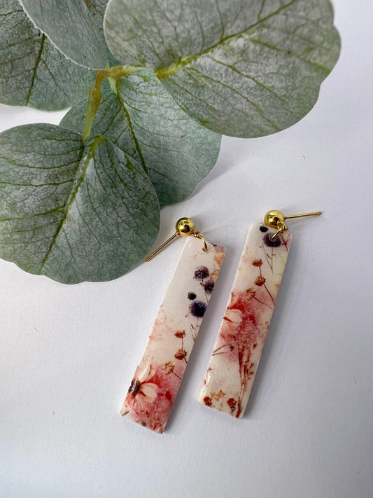 Sodo gėlių auskarai